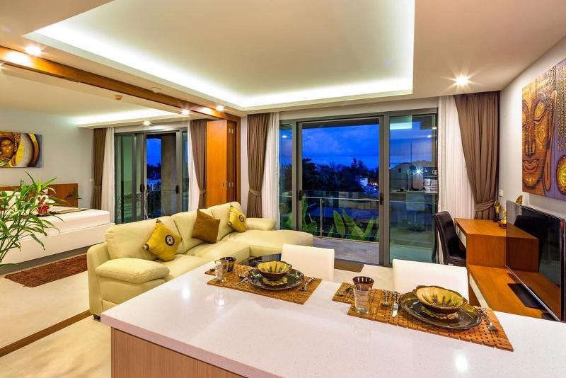 At The Tree Condominium Phuket Eksteriør billede